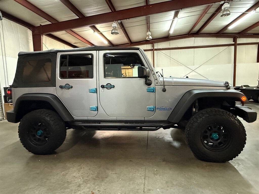 2015 Jeep Wrangler Unlimited Image 11