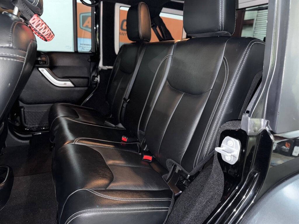 2016 Jeep Wrangler Unlimited Image 14