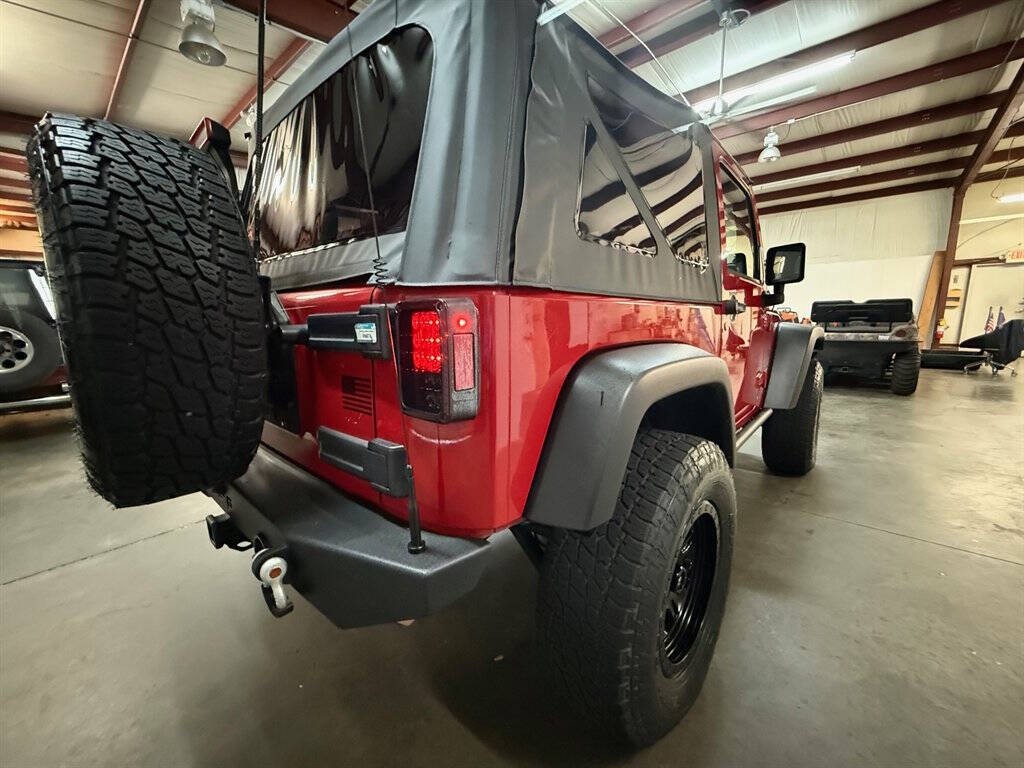 2011 Jeep Wrangler Image 7