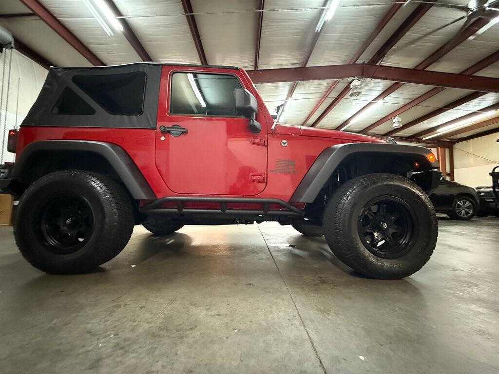 2011 Jeep Wrangler Image 8