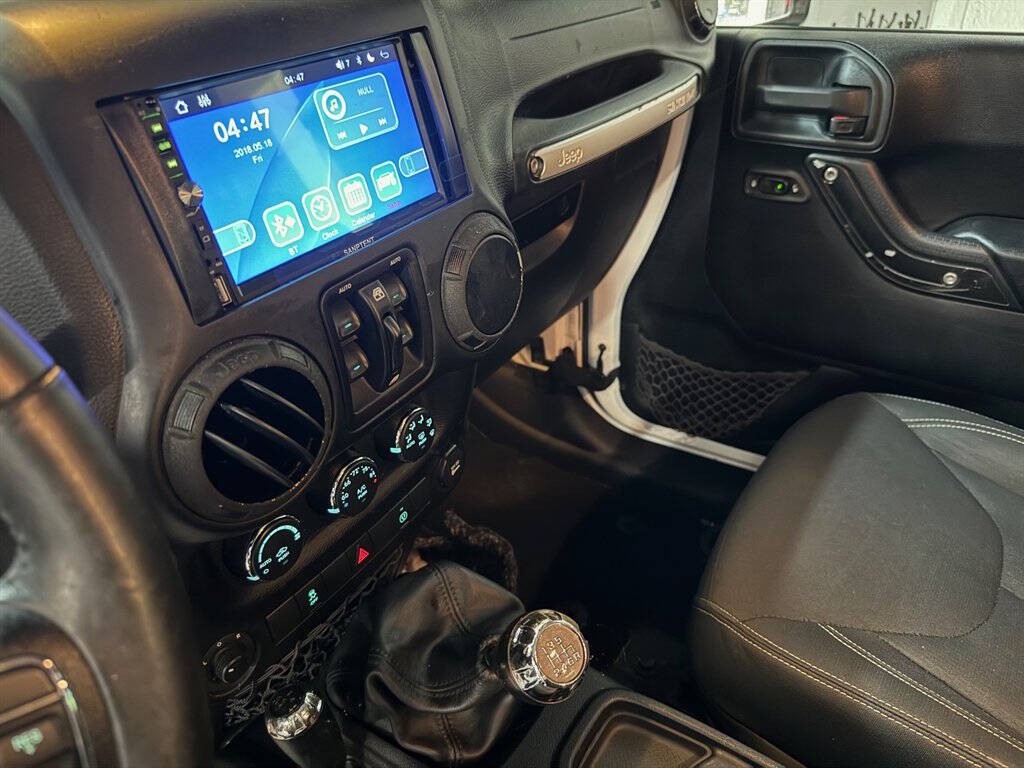 2016 Jeep Wrangler Unlimited Image 14