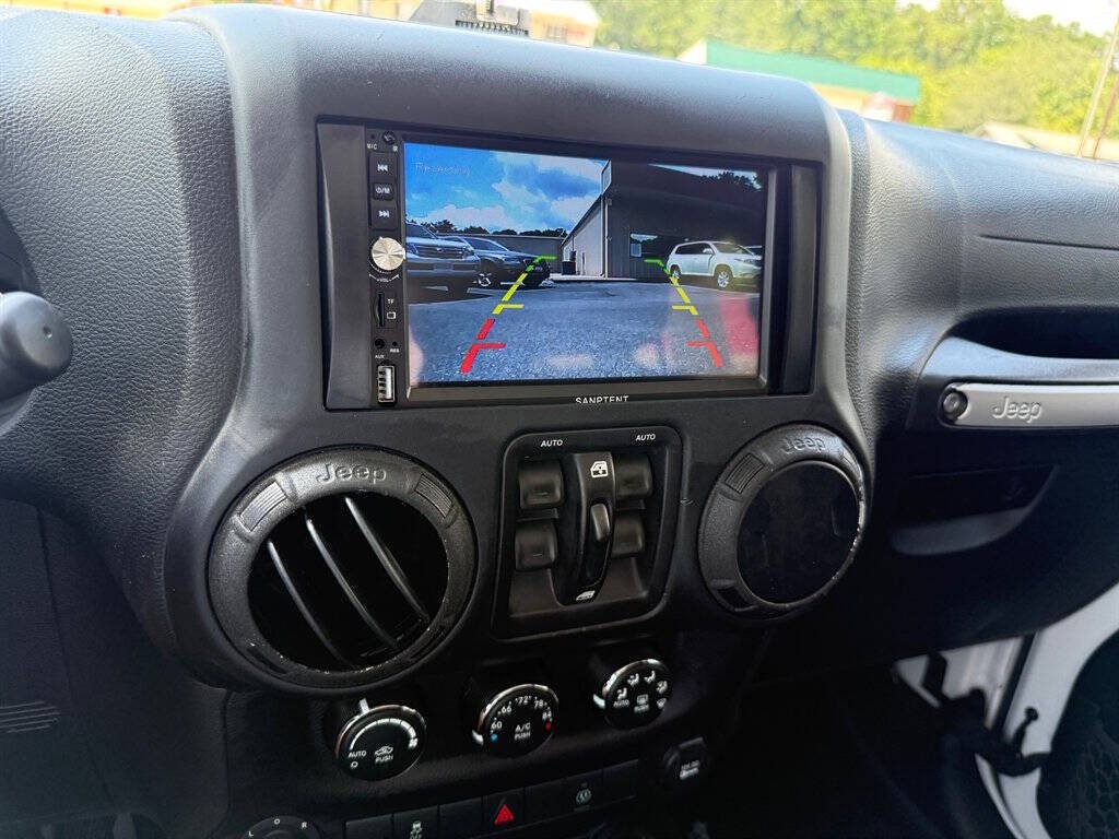 2016 Jeep Wrangler Unlimited Image 16