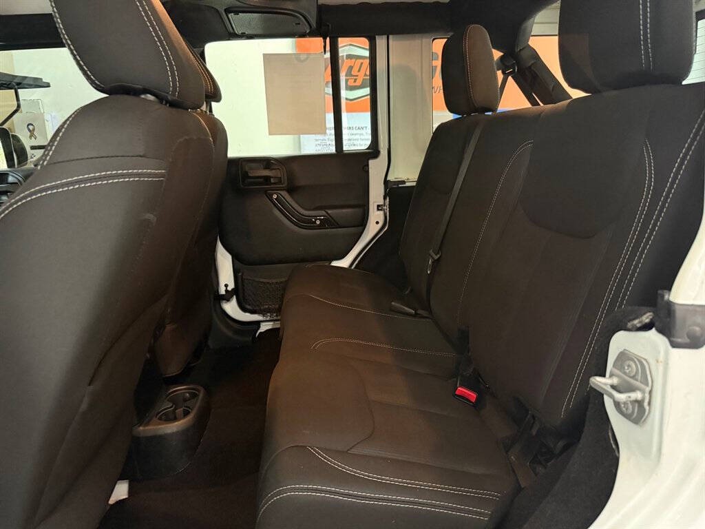 2016 Jeep Wrangler Unlimited Image 19