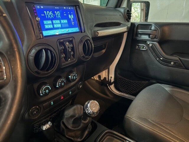 2016 Jeep Wrangler Unlimited Image 14