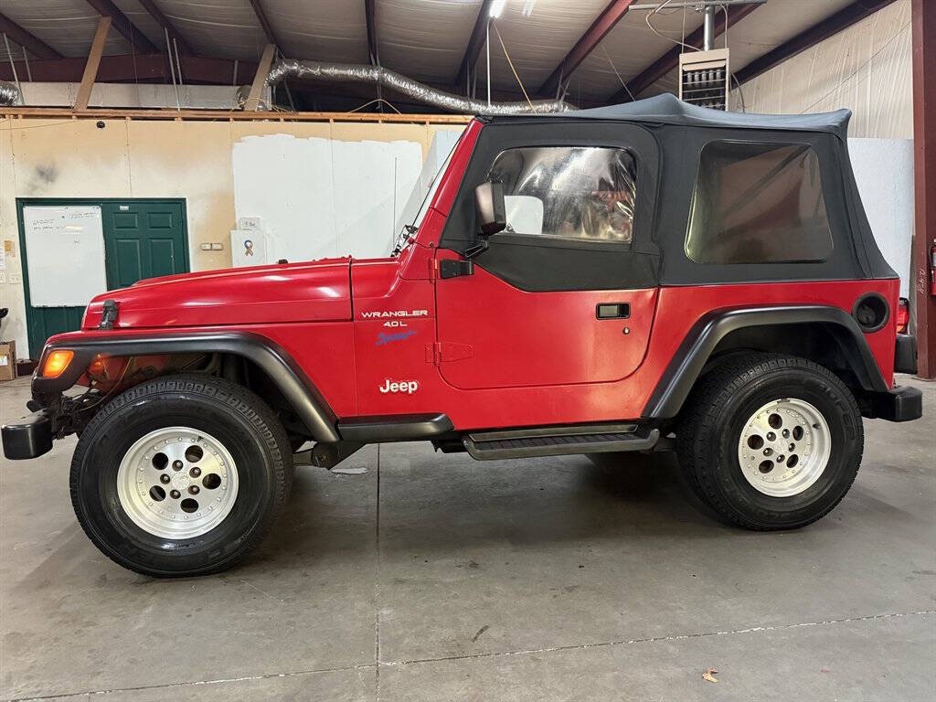 1997 Jeep Wrangler Image 11