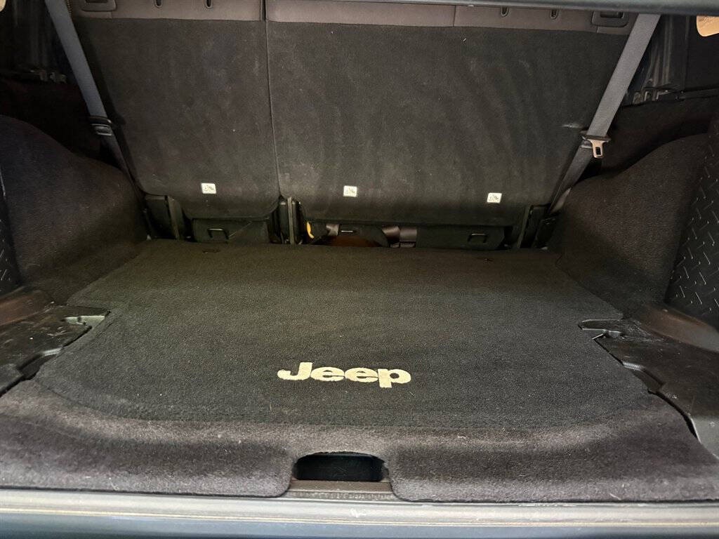 2017 Jeep Wrangler Unlimited Image 16