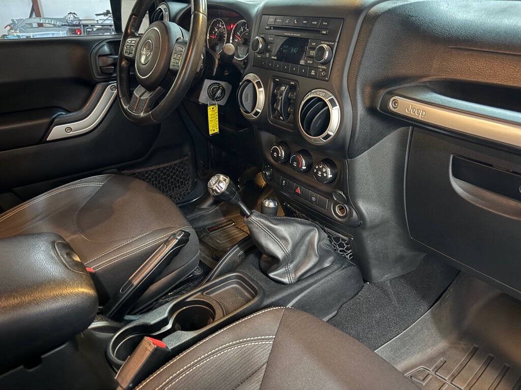2017 Jeep Wrangler Unlimited Image 19