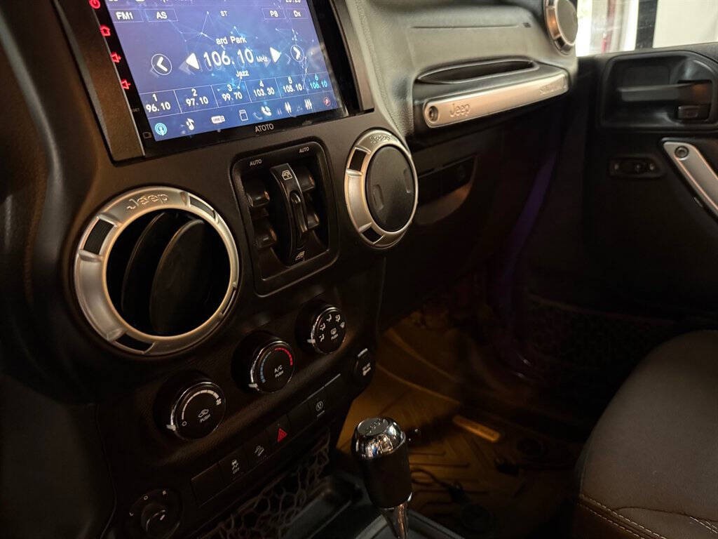 2017 Jeep Wrangler Unlimited Image 17