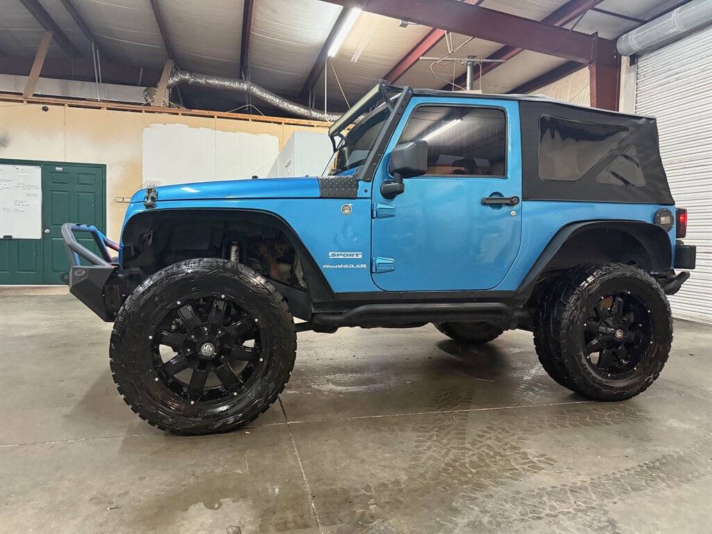 2010 Jeep Wrangler Image 10