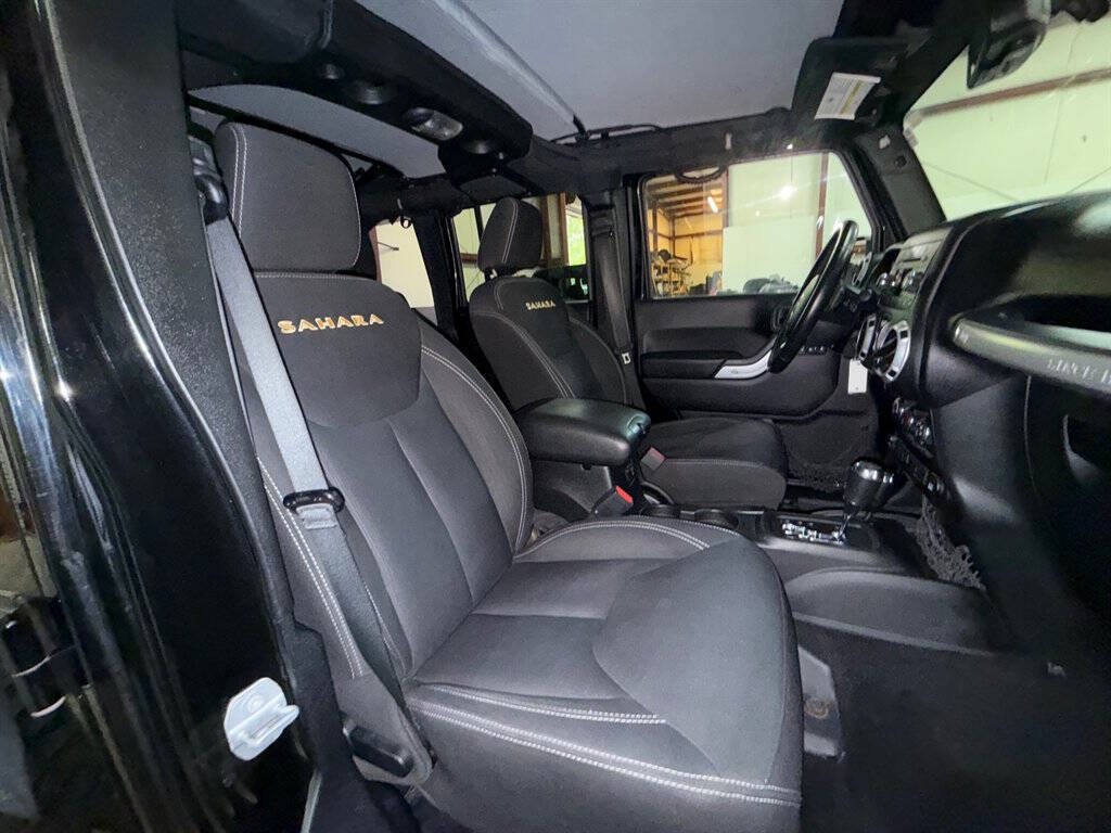 2015 Jeep Wrangler Unlimited Image 12