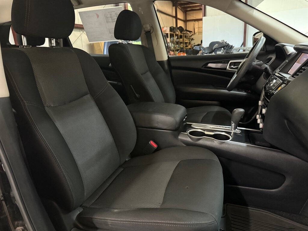 2020 Nissan Pathfinder Image 15