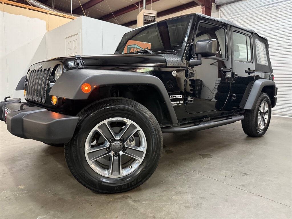 2016 Jeep Wrangler Unlimited Image 2