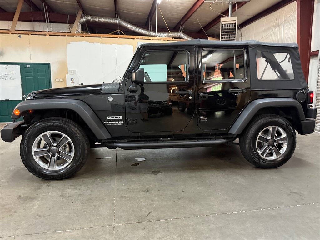 2016 Jeep Wrangler Unlimited Image 12