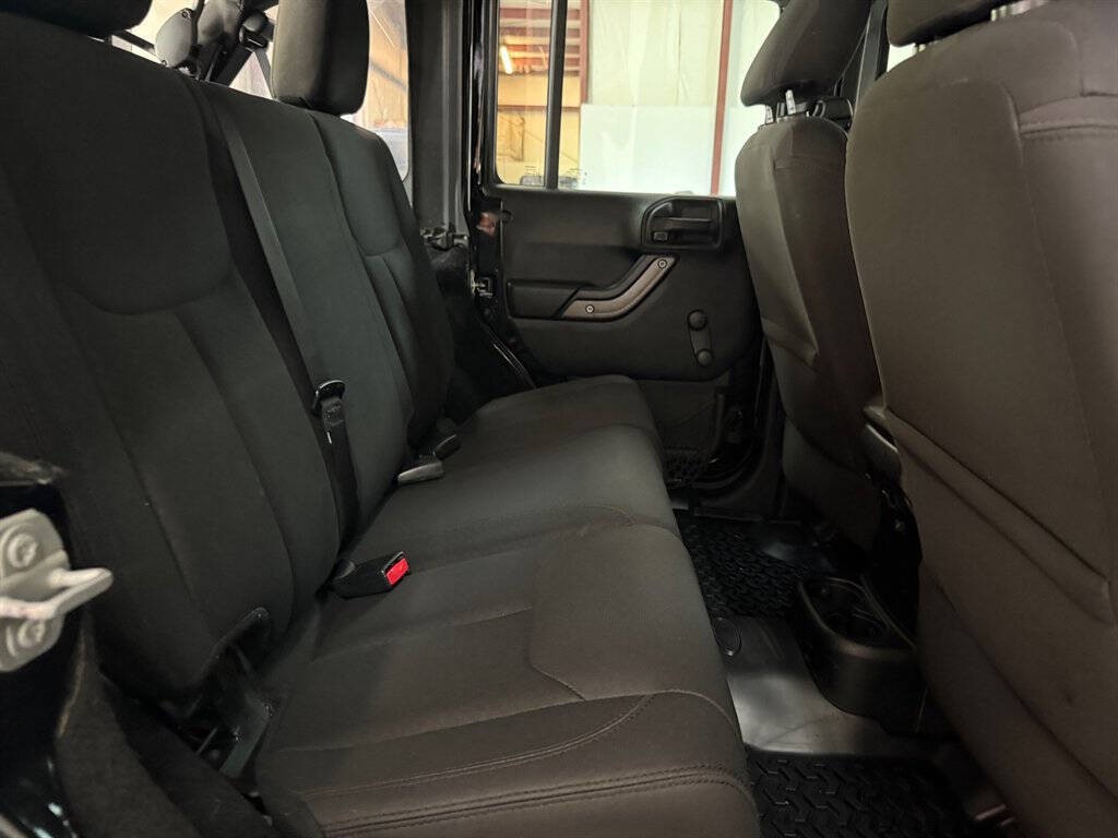 2016 Jeep Wrangler Unlimited Image 18