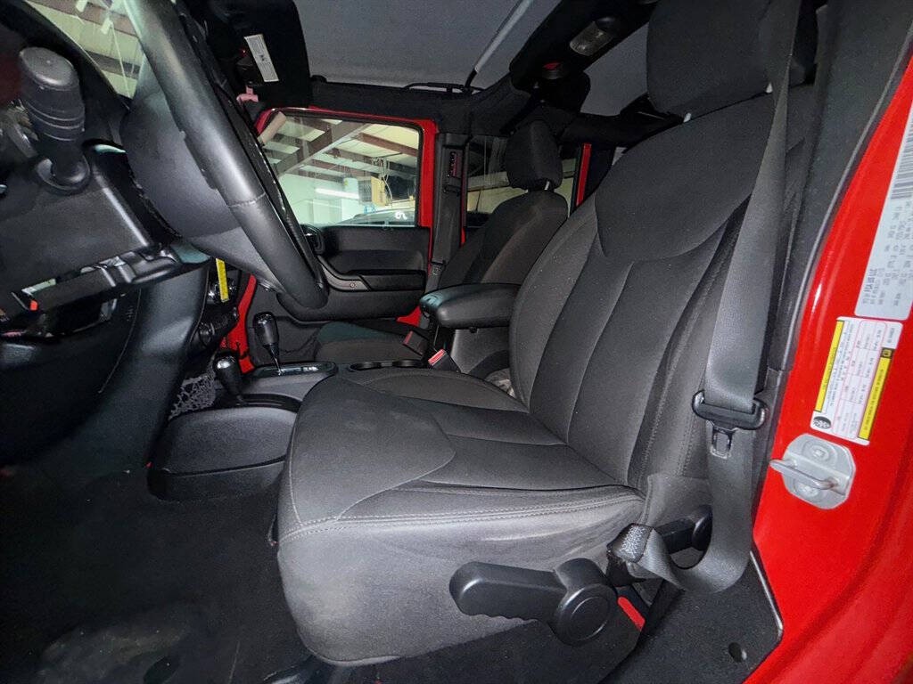 2016 Jeep Wrangler Unlimited Image 9