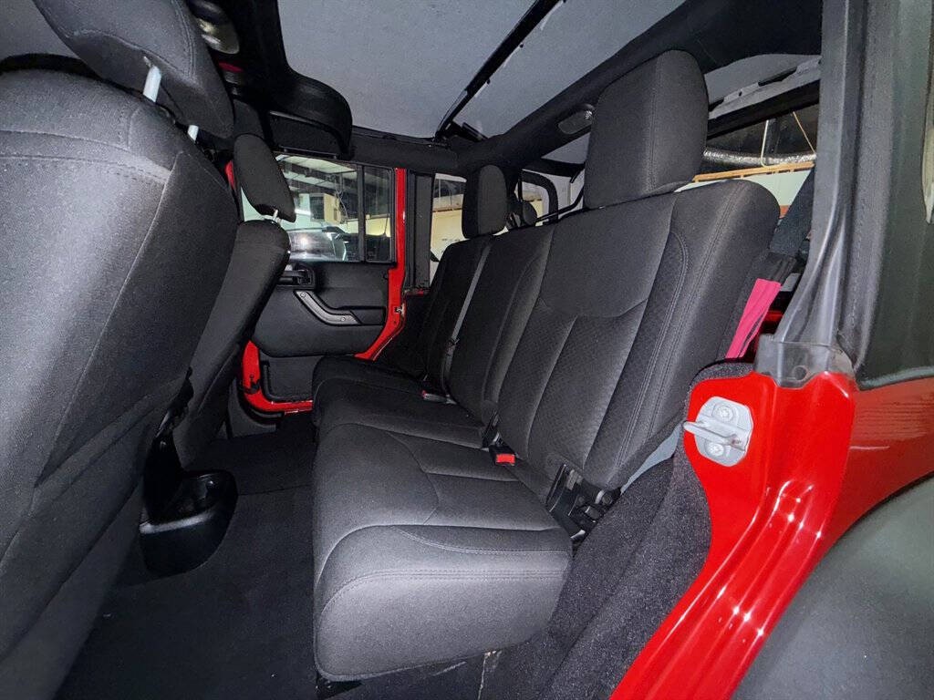2016 Jeep Wrangler Unlimited Image 12