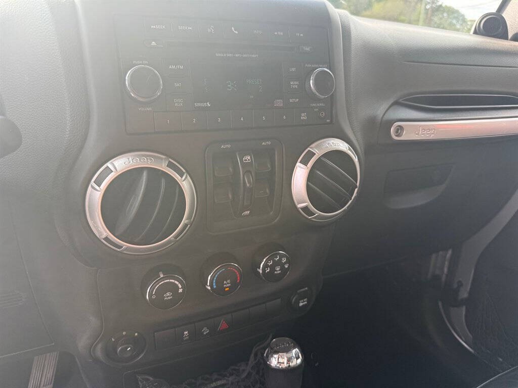 2014 Jeep Wrangler Unlimited Image 12