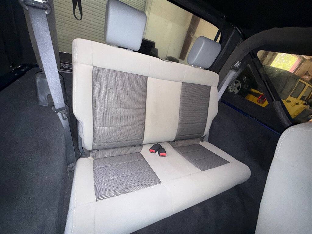 2010 Jeep Wrangler Image 8