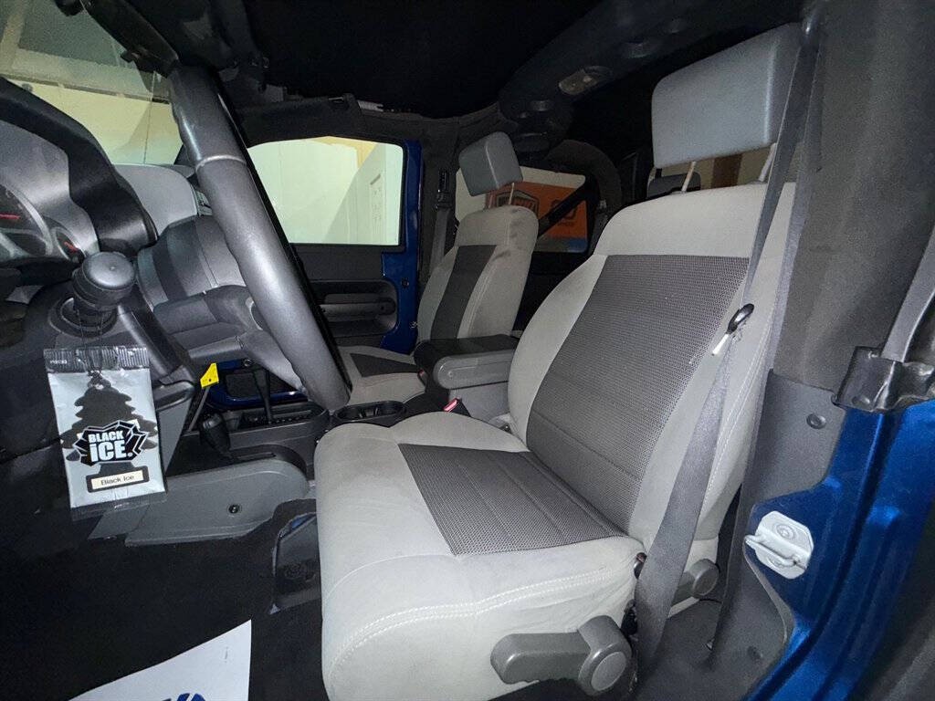 2010 Jeep Wrangler Image 11