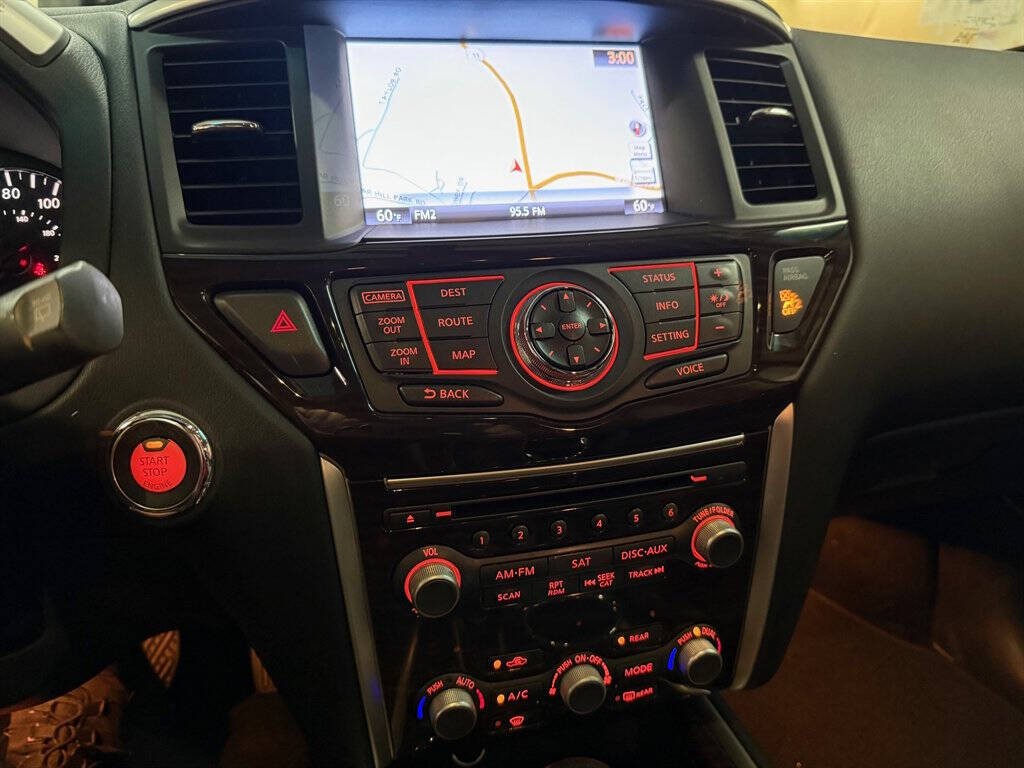 2016 Nissan Pathfinder Image 13