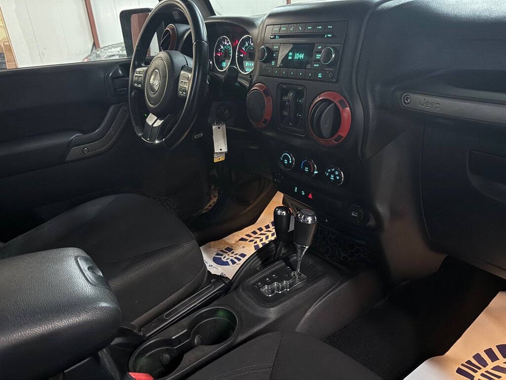 2015 Jeep Wrangler Unlimited Image 12