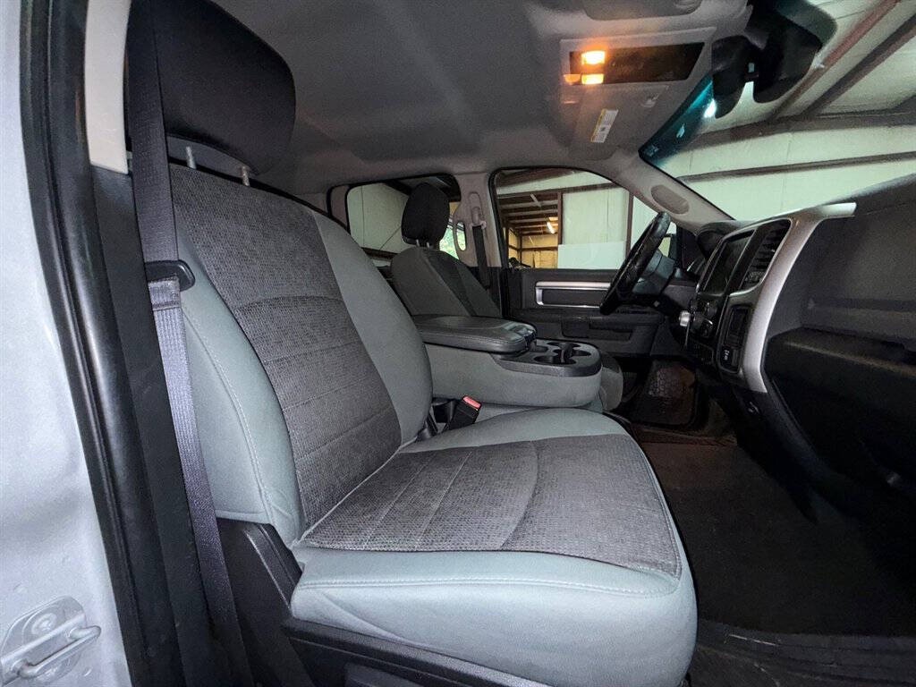 2015 RAM 1500 Image 16