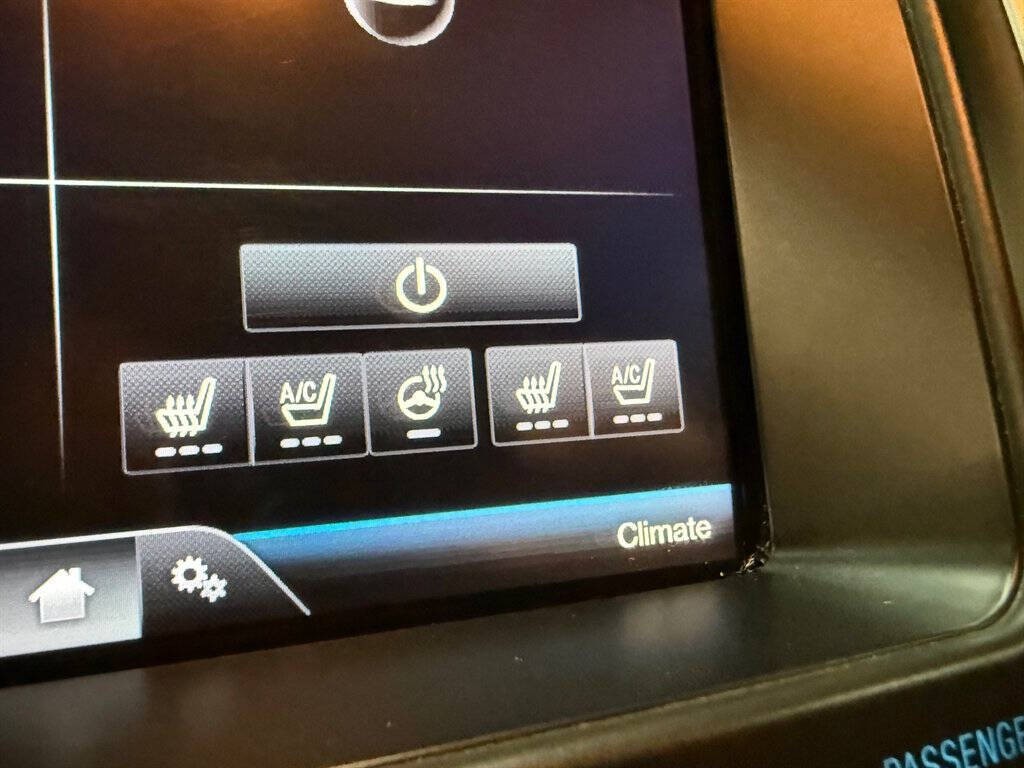 2015 Ford Explorer Image 12