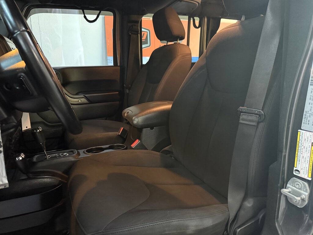 2016 Jeep Wrangler Unlimited Image 12