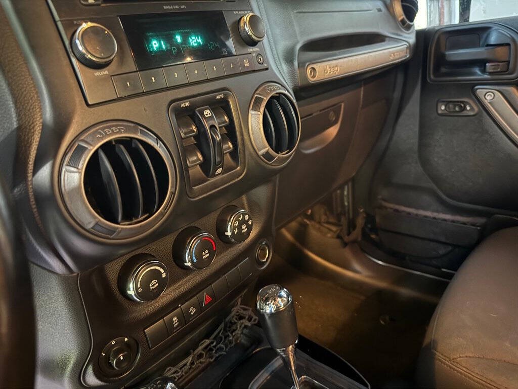 2016 Jeep Wrangler Unlimited Image 13