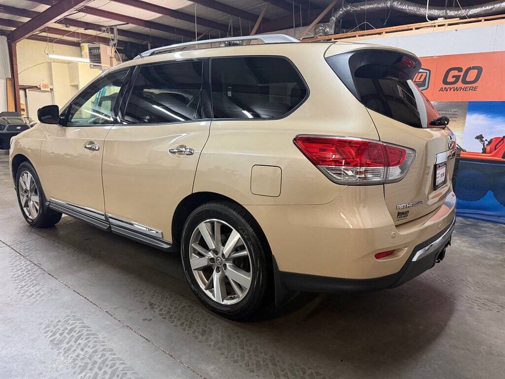 2013 Nissan Pathfinder Image 6