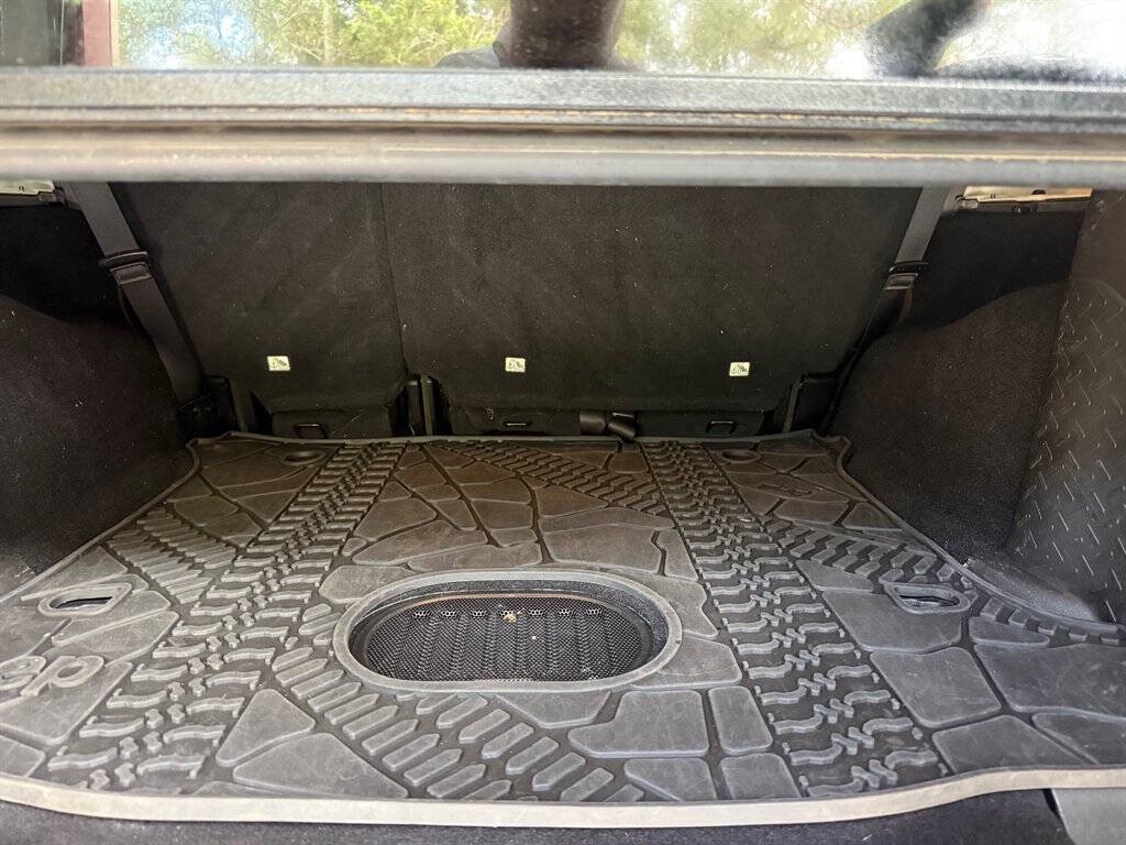 2016 Jeep Wrangler Unlimited Image 21