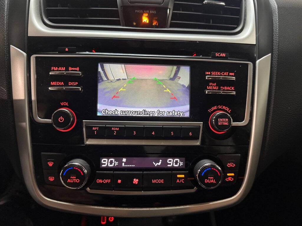 2018 Nissan Altima Image 12