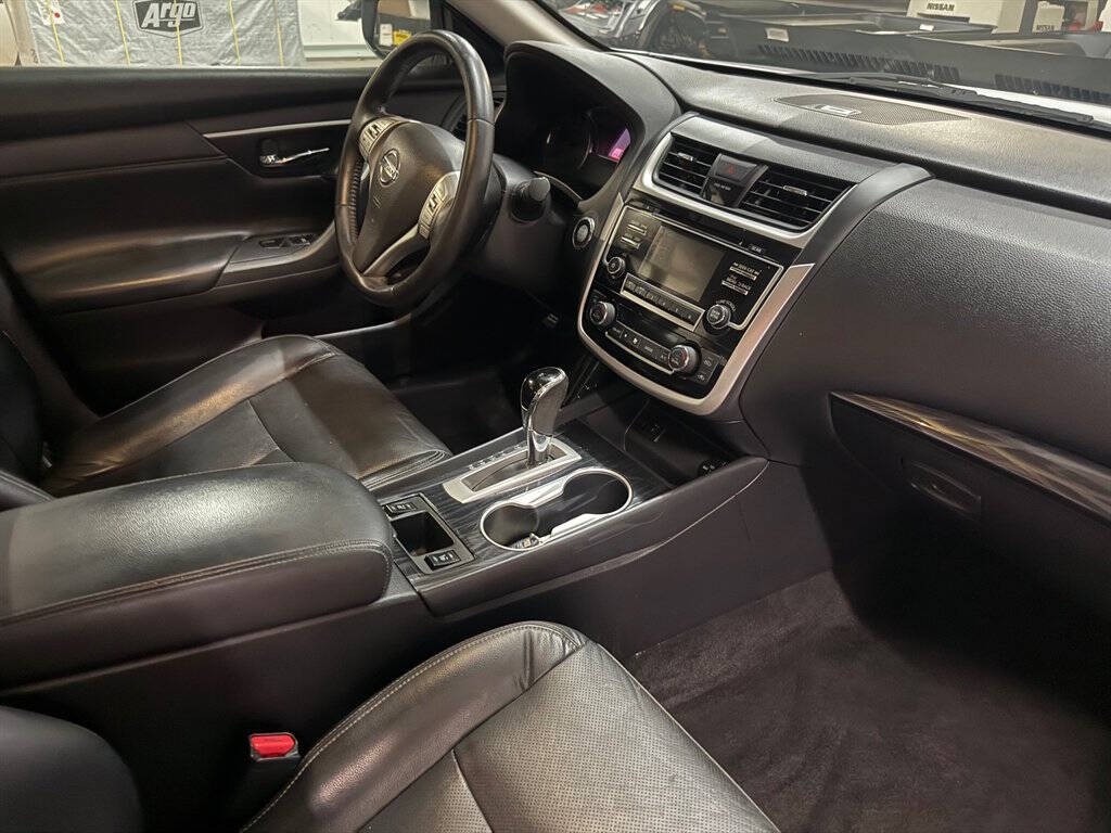 2018 Nissan Altima Image 13