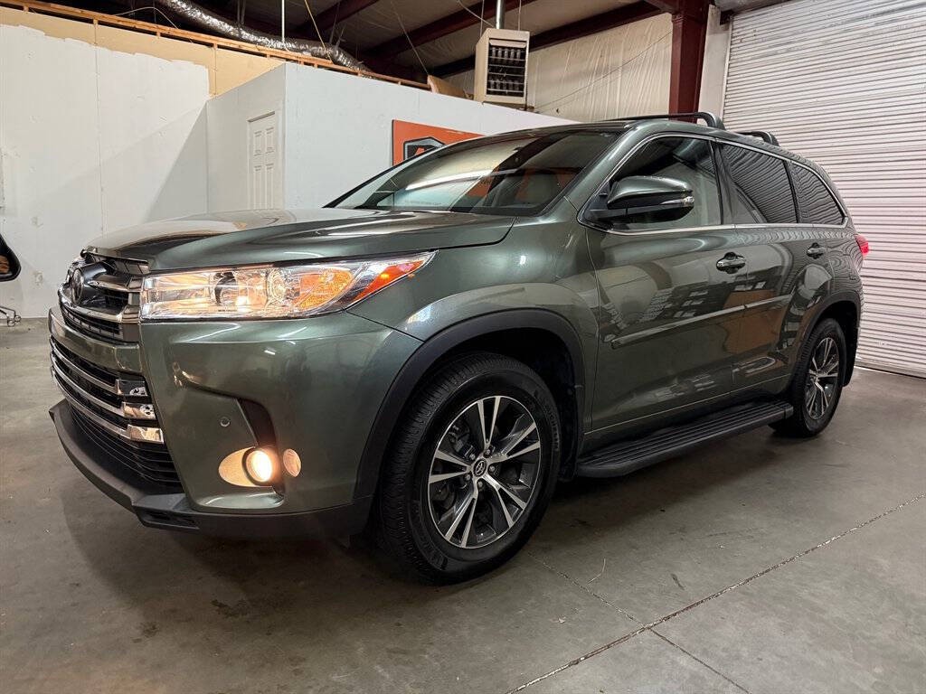 2017 Toyota Highlander Image 4