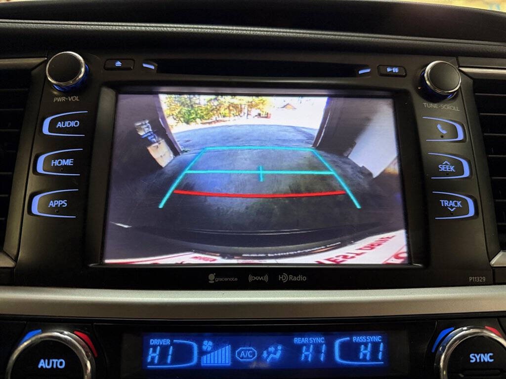 2017 Toyota Highlander Image 13