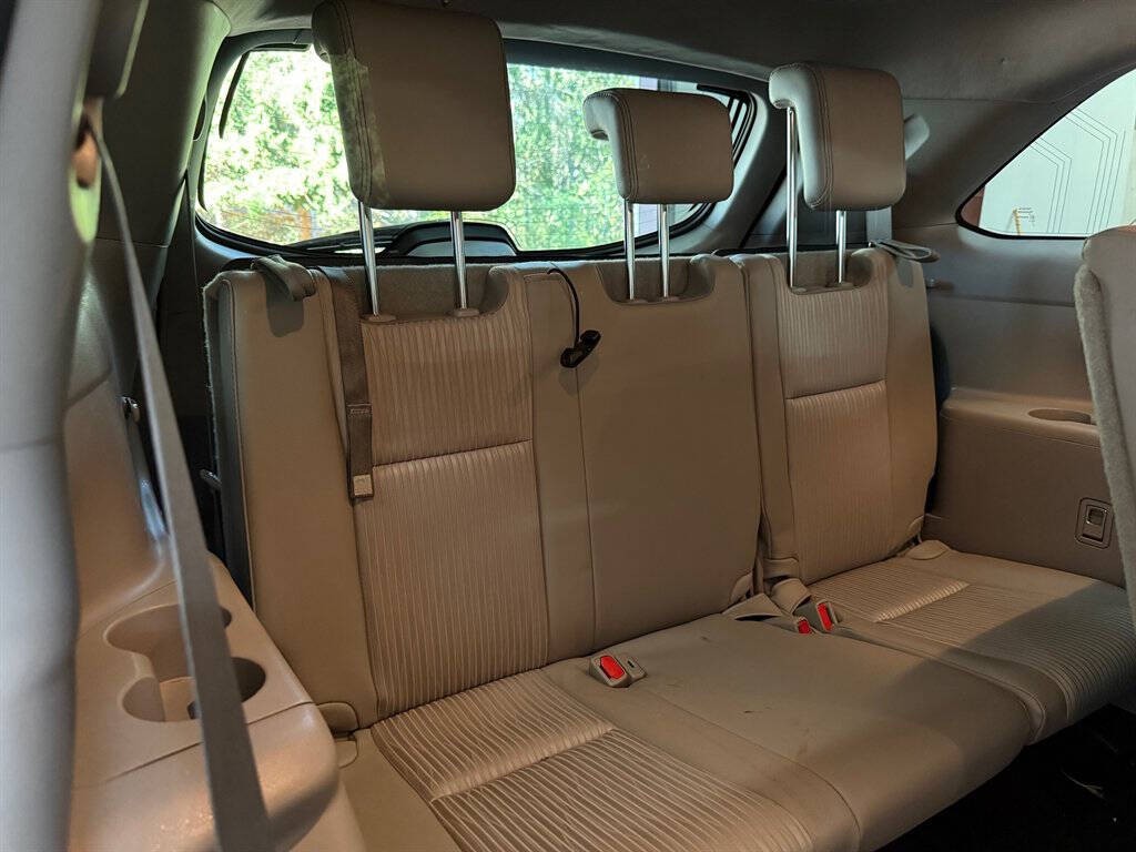 2017 Toyota Highlander Image 19