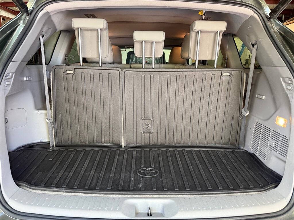 2017 Toyota Highlander Image 20