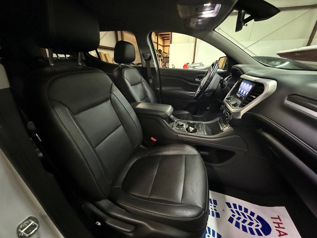 2020 GMC Acadia Image 10