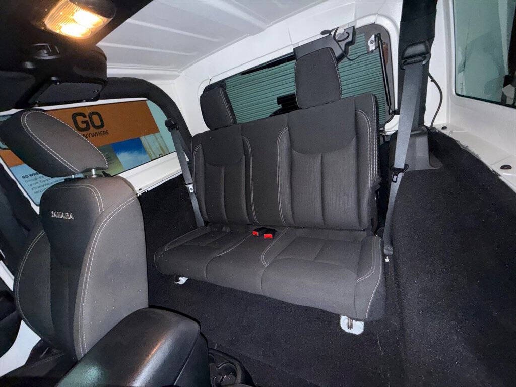 2017 Jeep Wrangler Image 10