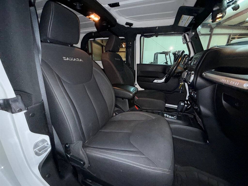 2017 Jeep Wrangler Image 11