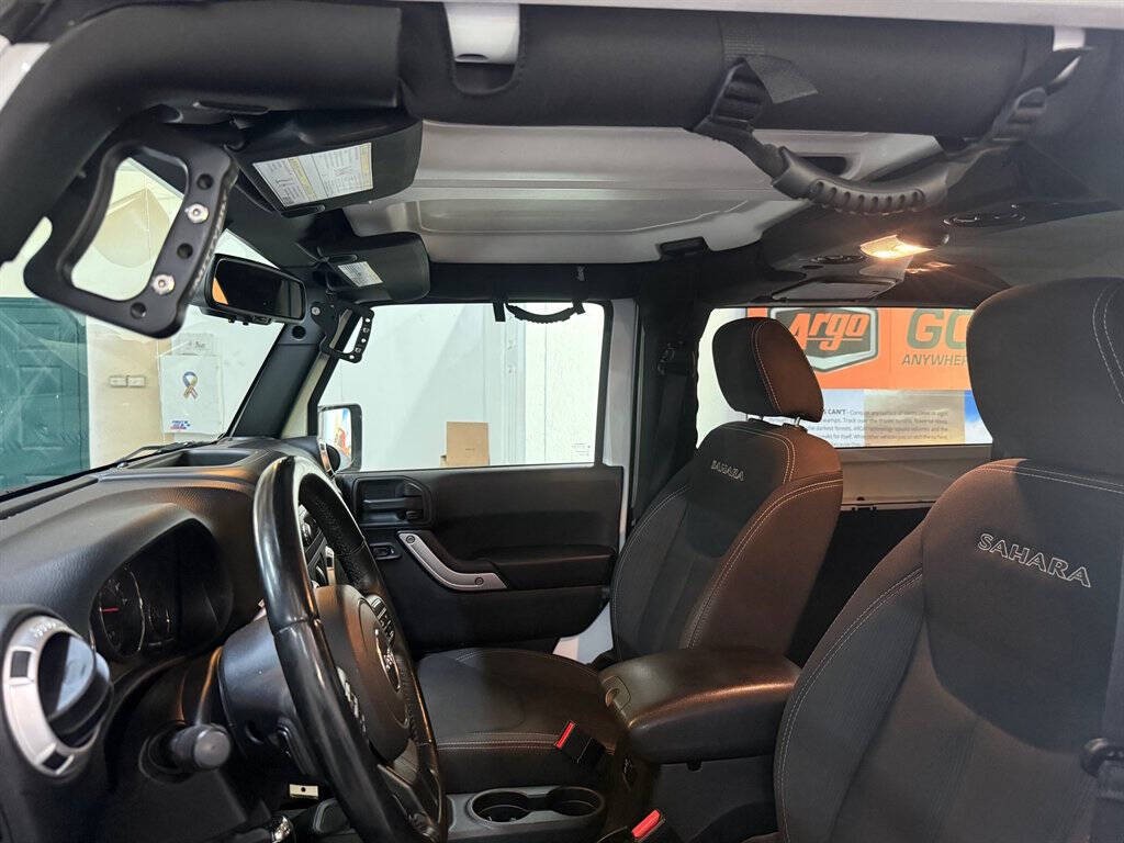 2017 Jeep Wrangler Image 17