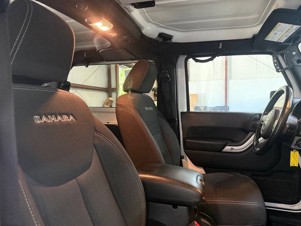 2017 Jeep Wrangler Image 20