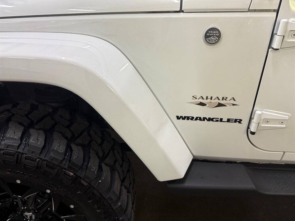 2017 Jeep Wrangler Image 12