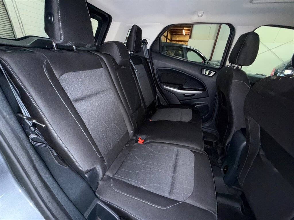 2018 Ford Econoline Image 16