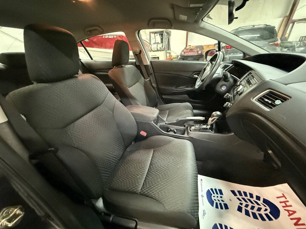 2015 Honda Civic Image 12