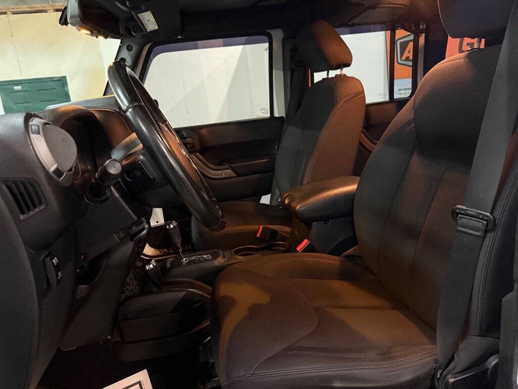 2015 Jeep Wrangler Unlimited Image 11