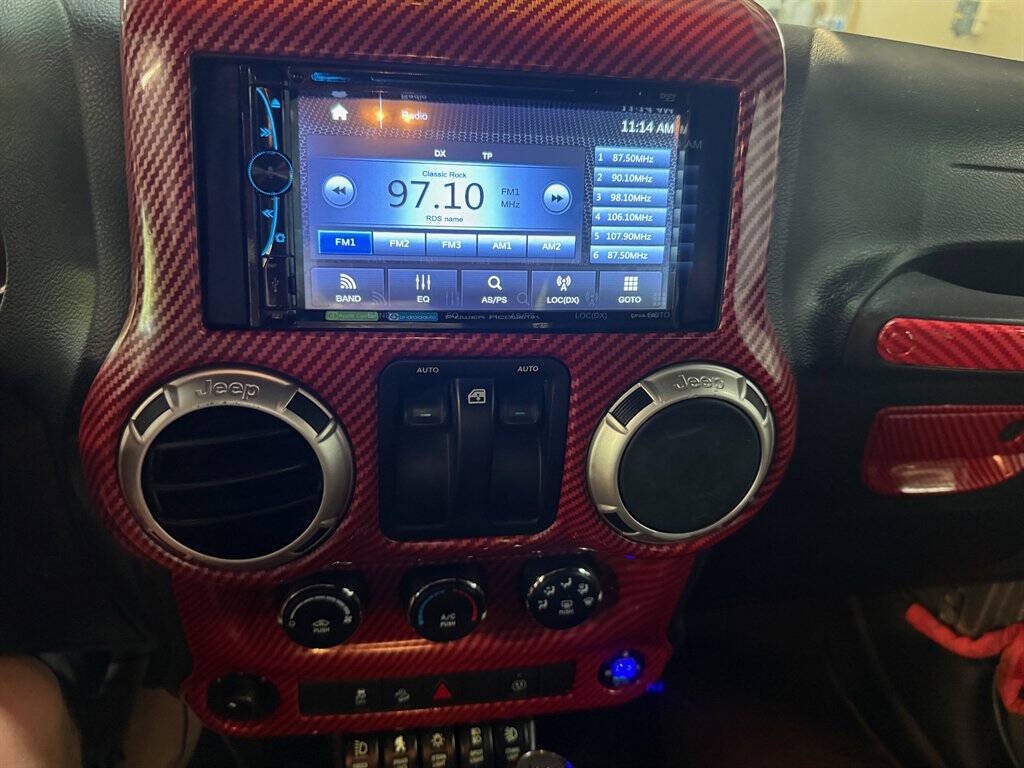 2017 Jeep Wrangler Image 13