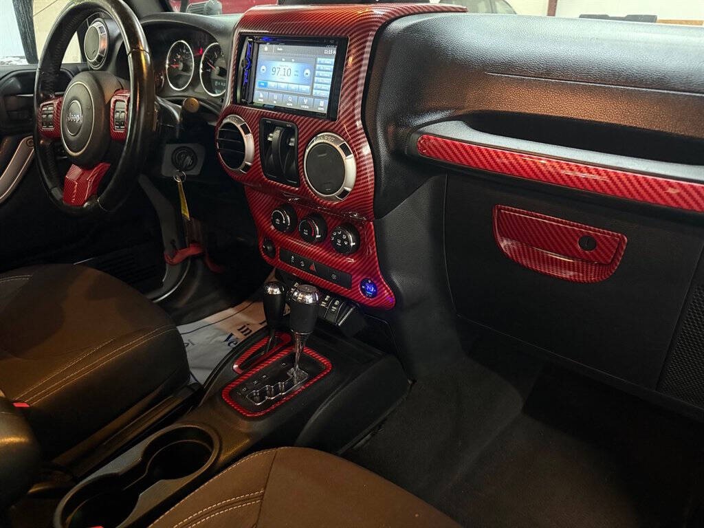 2017 Jeep Wrangler Image 16