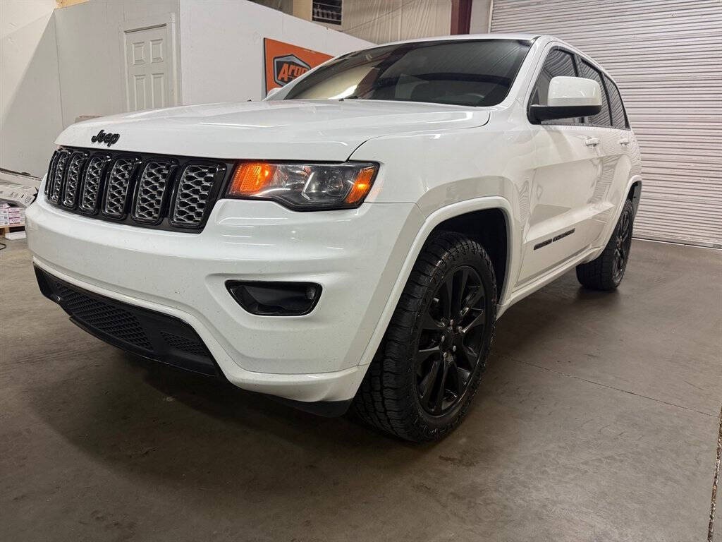 2019 Jeep Grand Cherokee Image 3