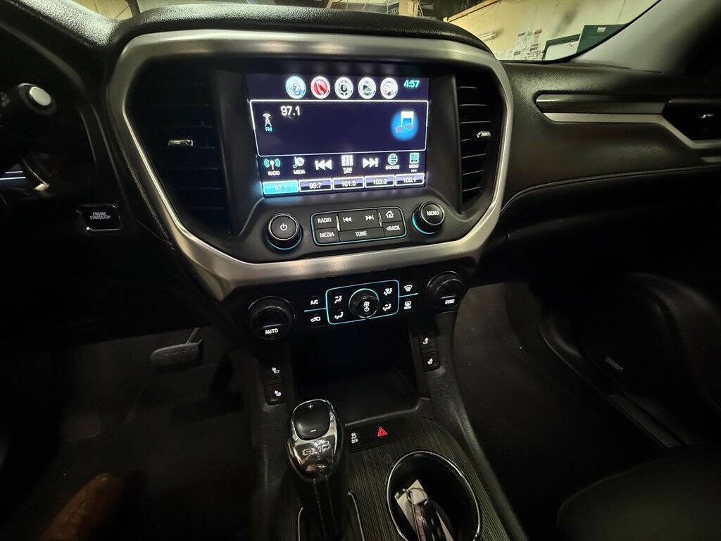 2017 GMC Acadia Image 14